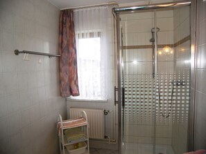 Towels, toilet paper