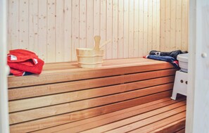 Sauna - 3 bedroom cozy home in Roslev (Roslev)