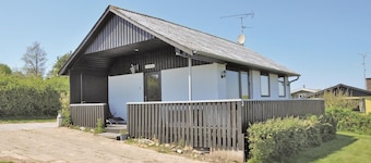 Gorgeous home in Augustenborg with WiFi