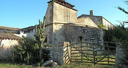 Lovely home in Porreres
