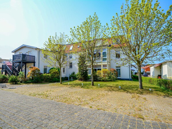 Imagen sin descripción, 1 de 14, botón