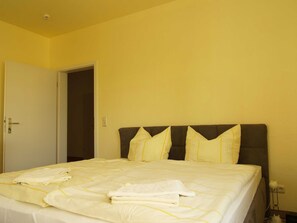 2 Schlafzimmer, Reisekinderbett, WLAN