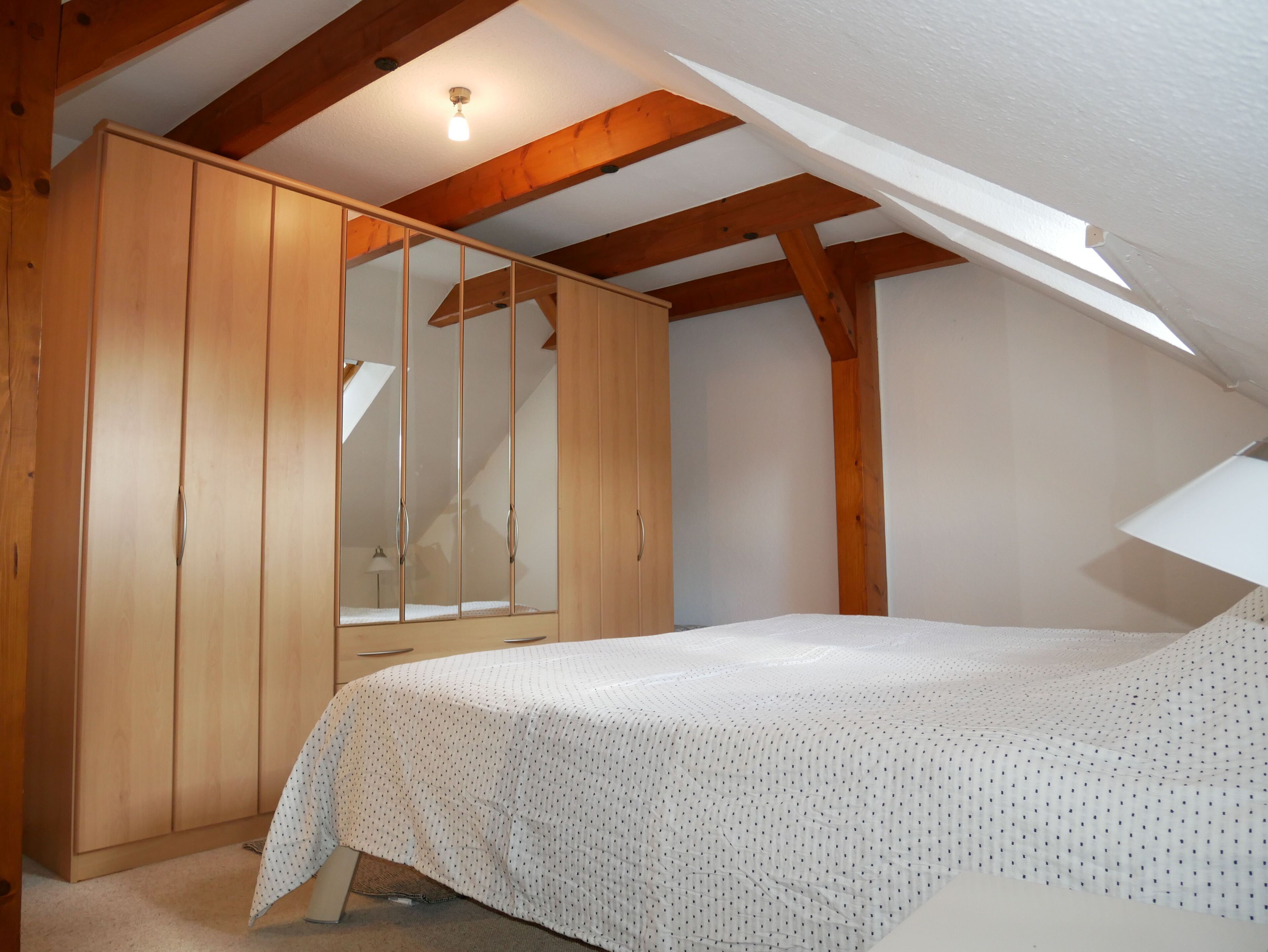 2 bedrooms, travel cot, WiFi