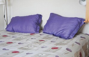 3 bedrooms, travel cot, free WiFi - Beautiful home in Smålandsstenar (Smålandsstenar)
