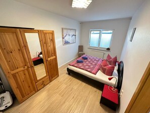 2 chambres, lit parapluie, Wi-Fi, draps fournis