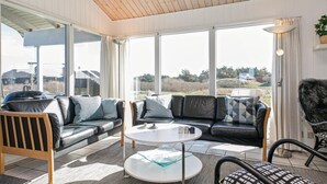Living area - Amazing home in Løkken with sauna (Løkken)