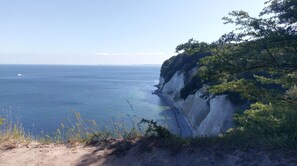 Luokittelematon kuva, 3 kautta 34, painike