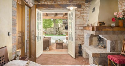 Stunning home in Tinjan with sauna
