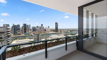 Apartment, 3 Bedrooms, City View | Balcony