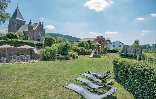 Stunning home in Burg Reuland/Steffesh.