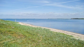 Tæt på stranden