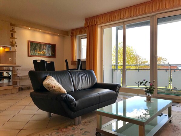 Imagen sin descripción, 1 de 16, botón