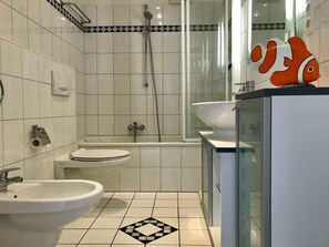 Unclassified image, 4 of 16, button