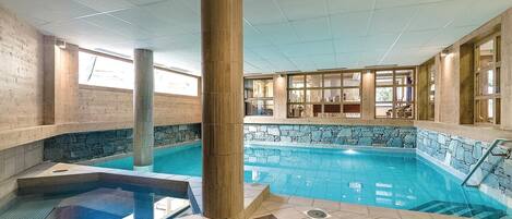 Innenpool, beheizter Pool