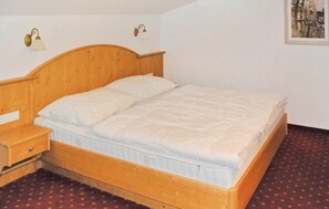 2 chambres, lit de bébé portatif, accès à Internet