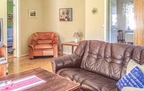 Living area - 1 bedroom stunning home in Röke (Röke)