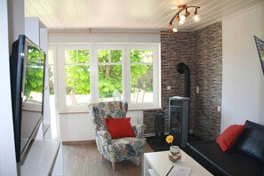 Unclassified image, 2 of 25, button