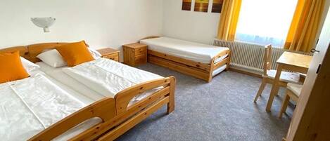 1 bedroom, WiFi, bed sheets