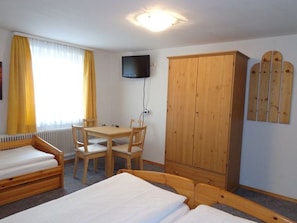 1 bedroom, WiFi, bed sheets