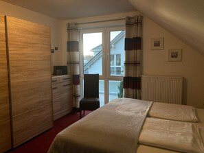 2 bedrooms, in-room safe, WiFi, bed sheets