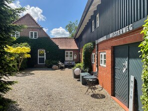 Terrace/patio - FeWo Pit - Landhaus Westerweg - Family Petersen (Wanderup)