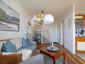 Unclassified image, 3 of 20, button