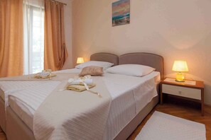 3 bedrooms, WiFi - Holiday apartment with sea view (Jadranovo)