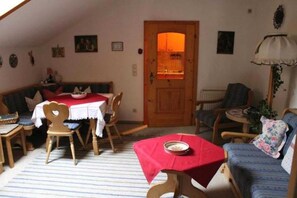 Dining - Landhaus Müller - Holiday apartment 4 (Bad Wiessee)