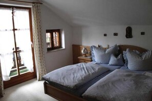 1 bedroom, in-room safe, travel cot, WiFi - Landhaus Müller - Holiday apartment 4 (Bad Wiessee)