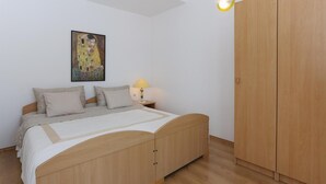 1 soverom, reiseseng for barn og wi-fi (inkludert)