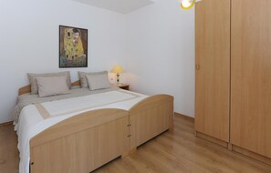 1 bedroom, travel crib, free WiFi, bed sheets
