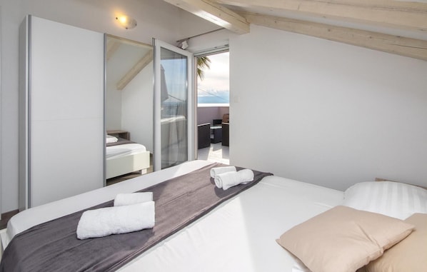 3 slaapkamers, een kluis op de kamer, reisbedje, gratis wifi