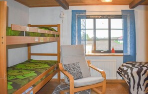 1 bedroom, bed sheets