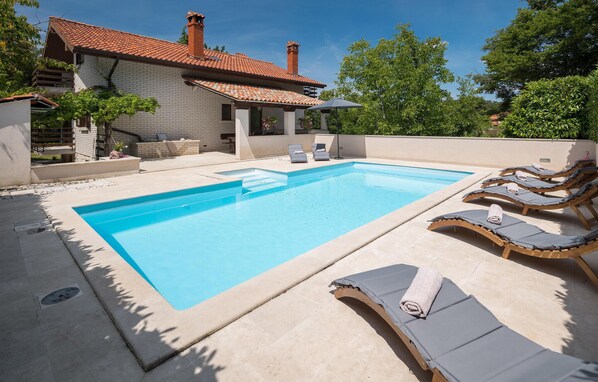 Piscine extérieure
