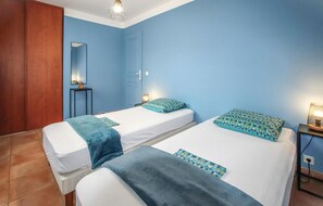 3 Schlafzimmer, Reisekinderbett, kostenloses WLAN, Bettwäsche