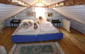 2 Schlafzimmer, Reisekinderbett