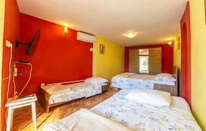 1 chambre, Wi-Fi gratuit, draps fournis