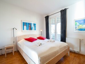 2 bedrooms, WiFi, bed sheets