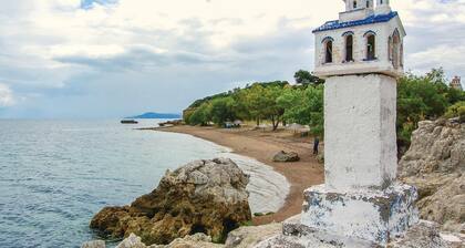 2 bedroom amazing home in Livanates