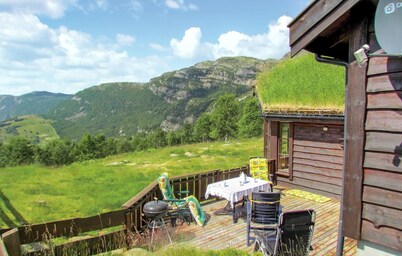 3 bedroom beautiful home in Vikeså