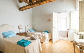 4 Schlafzimmer, Reisekinderbett, kostenloses WLAN, Bettwäsche