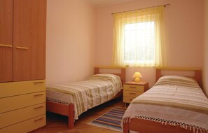 2 bedrooms, Internet, bed sheets