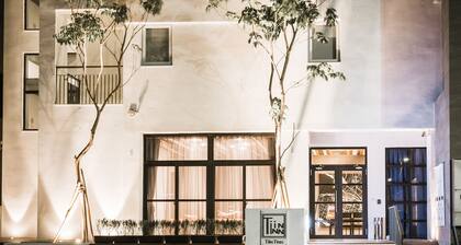 Tiin Tinn - Rivershore B&B