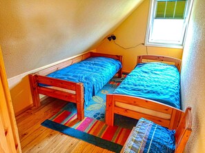 3 quartos, berço de viagem, Wi-Fi, roupa de cama