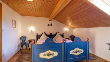 2 chambres, coffres-forts dans les chambres, lit parapluie, Wi-Fi