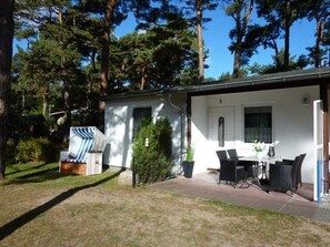 Outdoor dining - Zinnowitz Kiefernweg 5c Holiday bungalow 05 - BU 05 (Zinnowitz)