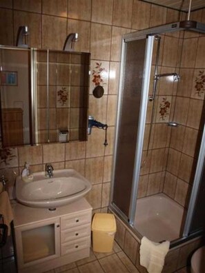 Hårtørrer, håndklæder