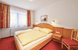 2 Schlafzimmer, Reisekinderbett, kostenloses WLAN
