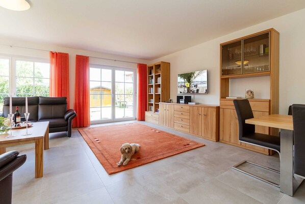 Unclassified image, 1 of 22, button