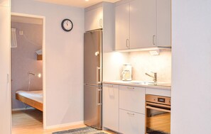 Fridge, stovetop, coffee/tea maker, cookware/dishes/utensils